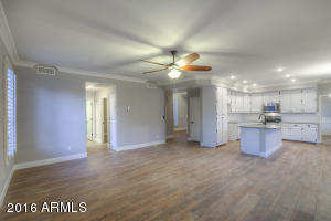 561 W Meseto Ave, Mesa, AZ 85210 photo 3