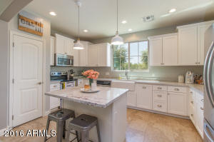 3312 E Orchid Ln, Gilbert, AZ 85296 photo 8