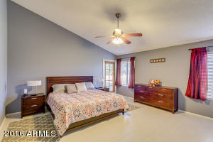 813 N Falcon Dr, Gilbert, AZ 85234 photo 27