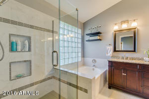 813 N Falcon Dr, Gilbert, AZ 85234 photo 31