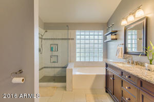 813 N Falcon Dr, Gilbert, AZ 85234 photo 34