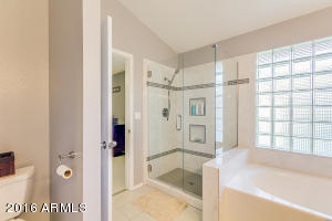 813 N Falcon Dr, Gilbert, AZ 85234 photo 35