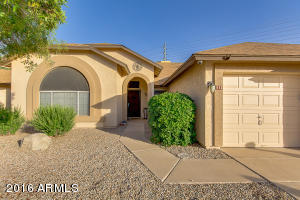 813 N Falcon Dr, Gilbert, AZ 85234 photo 4
