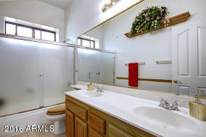 4220 E Hamblin Dr, Phoenix, AZ 85050 photo 19