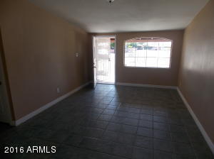 1346 E Lynne Ln, Phoenix, AZ 85042 photo 4