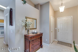 310 W Gail Dr, Gilbert, AZ 85233 photo 4