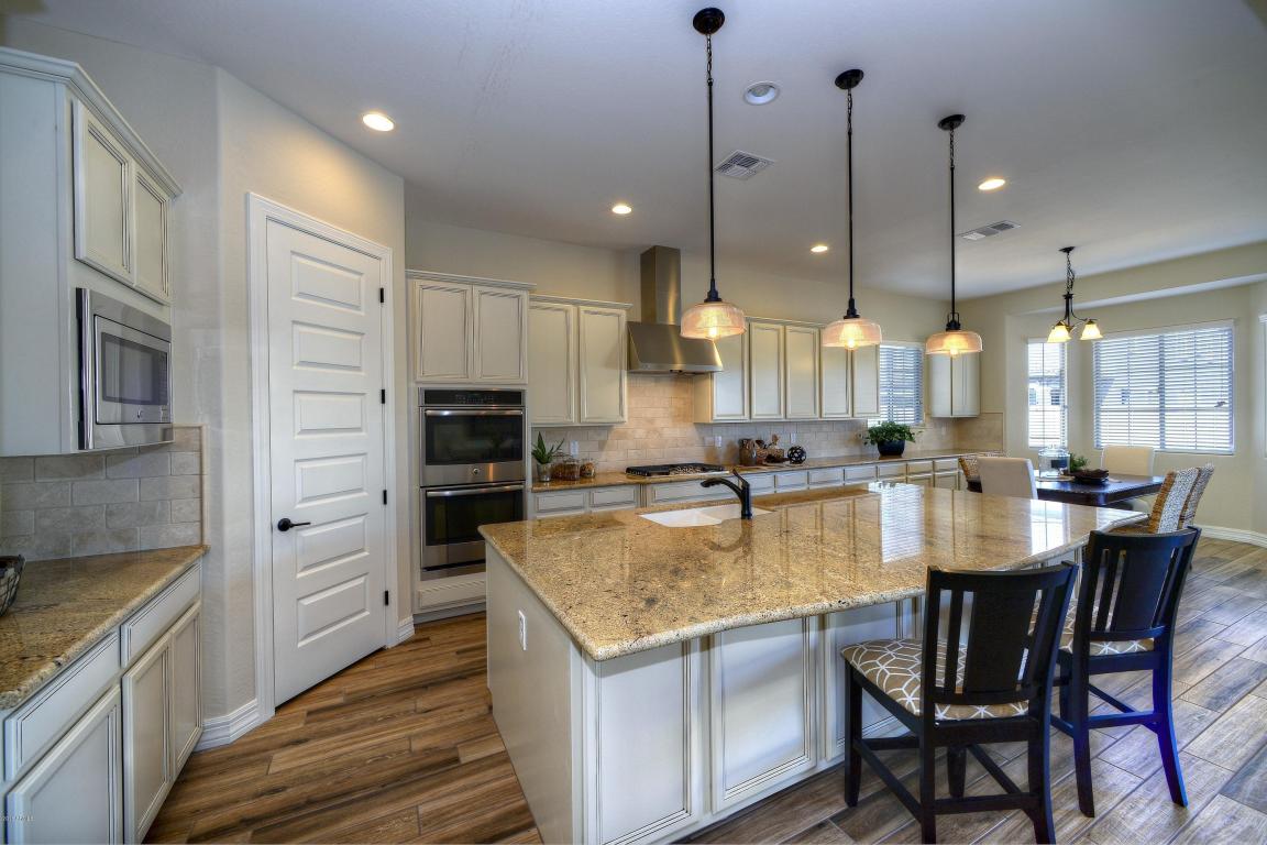2834 E Bloomfield Pkwy, Gilbert, AZ 85296 photo 2