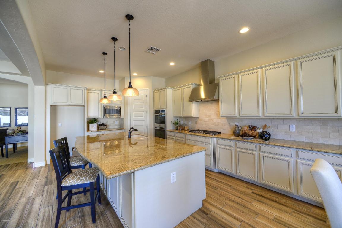2834 E Bloomfield Pkwy, Gilbert, AZ 85296 photo 3