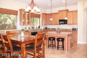 446 Elgin St, Gilbert, AZ 85295 photo 2