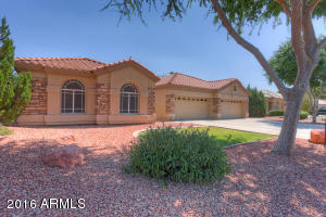 2143 E Victor Rd, Gilbert, AZ 85296 photo 2