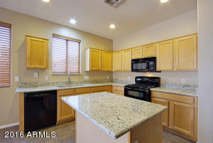 2703 E Carson Rd, Phoenix, AZ 85042 photo 13