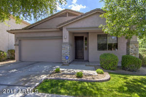 2703 E Carson Rd, Phoenix, AZ 85042 photo 1