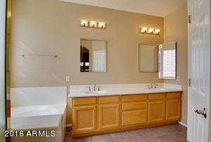 2703 E Carson Rd, Phoenix, AZ 85042 photo 24