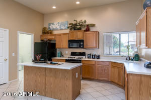 320 W Brooks St, Gilbert, AZ 85233 photo 8