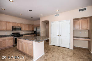 4486 S Inez Ct, Gilbert, AZ 85297 photo 9