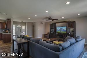 122 E Loma Ln, Phoenix, AZ 85020 photo 5