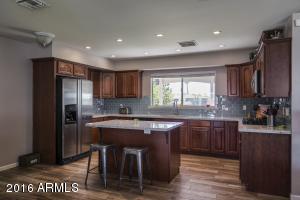 122 E Loma Ln, Phoenix, AZ 85020 photo 7