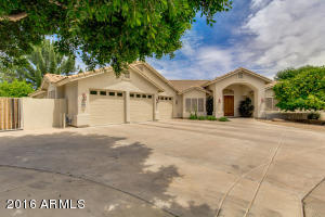 4664 E Downing Cir, Mesa, AZ 85205 photo 4