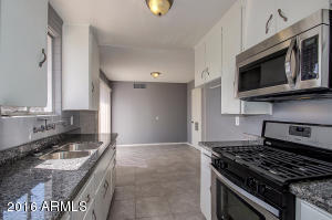 5533 N 33rd Dr, Phoenix, AZ 85017 photo 2