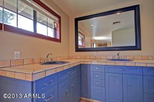 3213 E Mitchell Dr, Phoenix, AZ 85018 photo 10