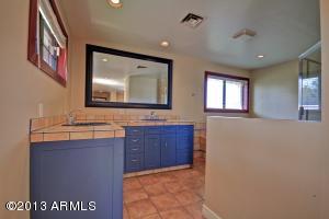 3213 E Mitchell Dr, Phoenix, AZ 85018 photo 9