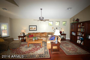 1775 E Horseshoe Ct, Gilbert, AZ 85296 photo 5