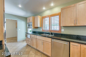 4042 E Coolidge St, Phoenix, AZ 85018 photo 8