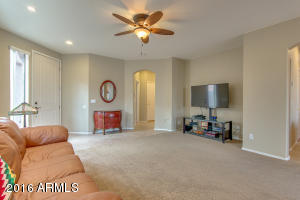 898 E Cathy Dr, Gilbert, AZ 85296 photo 4