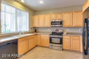 898 E Cathy Dr, Gilbert, AZ 85296 photo 5