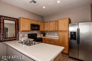 4063 E Abraham Ln, Phoenix, AZ 85050 photo 7