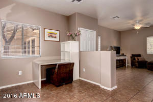 4063 E Abraham Ln, Phoenix, AZ 85050 photo 10