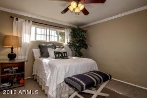 3833 N 49th Pl, Phoenix, AZ 85018 photo 10