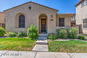 3463 E Orchid Ln, Gilbert, AZ 85296 photo 1
