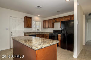 429 N 28th St, Phoenix, AZ 85008 photo 6