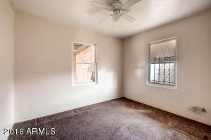 1501 E Clarendon Ave, Phoenix, AZ 85014 photo 8