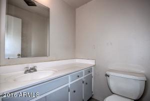 8141 W Avalon Dr, Phoenix, AZ 85033 photo 5