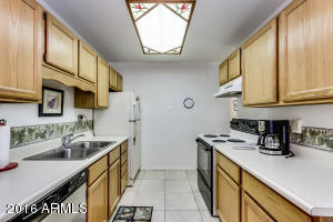 5525 E Thomas Rd #Q1, Phoenix, AZ 85018 photo 9