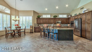 814 E Hiddenview Dr, Phoenix, AZ 85048 photo 8