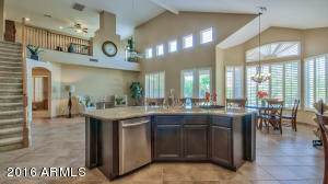 814 E Hiddenview Dr, Phoenix, AZ 85048 photo 13