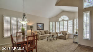 814 E Hiddenview Dr, Phoenix, AZ 85048 photo 6