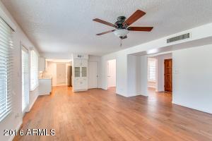 1952 E Manhatton Dr, Tempe, AZ 85282 photo 2