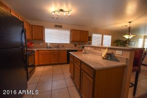 626 S Colonial Ct, Gilbert, AZ 85296 photo 9