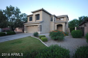 972 S Roca St, Gilbert, AZ 85296 photo 1