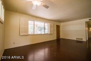 630 E Concorda Dr, Tempe, AZ 85282 photo 5