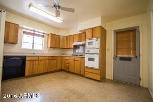 630 E Concorda Dr, Tempe, AZ 85282 photo 8