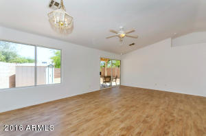 1815 N 84th Ln, Phoenix, AZ 85037 photo 8