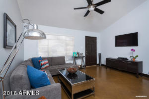 3911 E Monterosa St, Phoenix, AZ 85018 photo 4