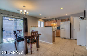 963 S Hawk Ln, Gilbert, AZ 85296 photo 5