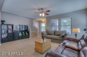 963 S Hawk Ln, Gilbert, AZ 85296 photo 4