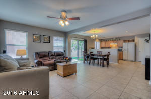 963 S Hawk Ln, Gilbert, AZ 85296 photo 3